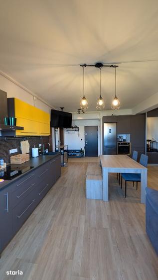 Apartament cu 3 camere în Zorilor