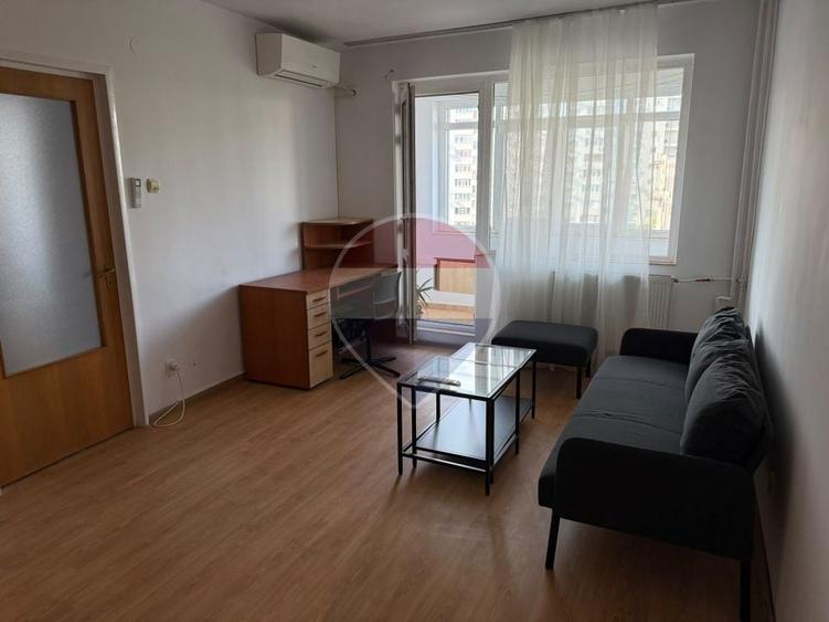 Apartament cu 2 camere decomandat în 1 Decembrie 1918