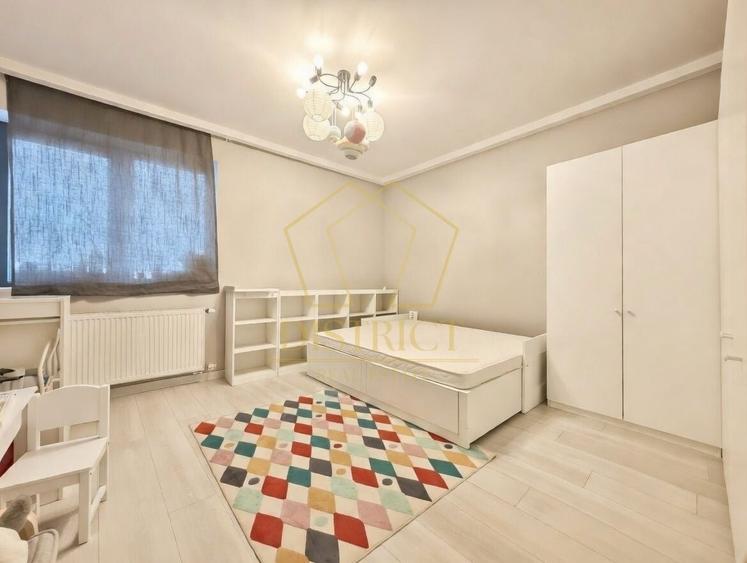Apartament cu 4 camere decomandat în Bălcescu