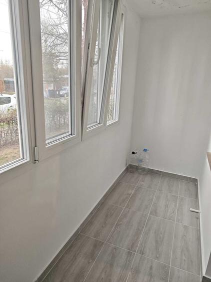 Apartament cu 3 camere decomandat în Păcii