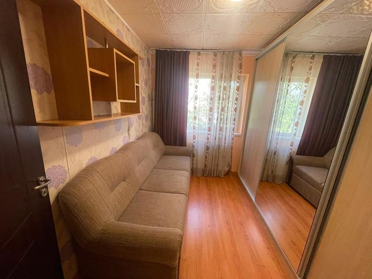 Apartament cu 3 camere, etajul 2/4, zona Mircea cel Batran - 4