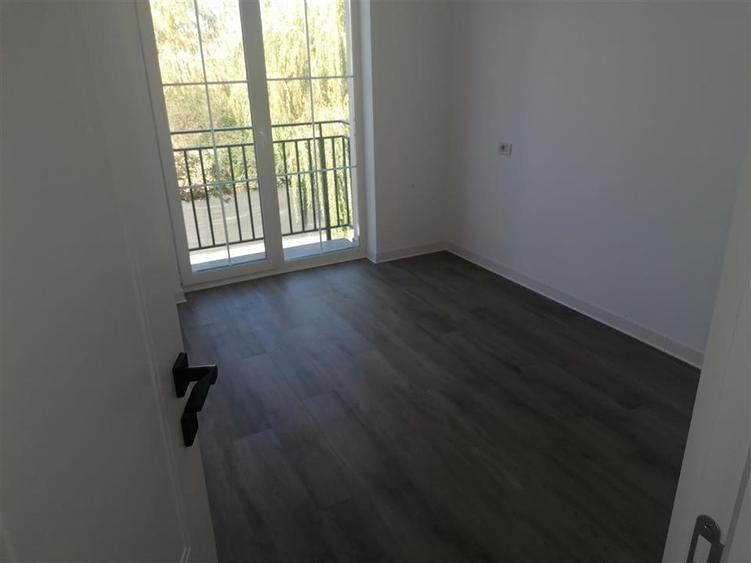 Duplex cu 3 camere cu Teren 200 Mp în Exterior Vest
