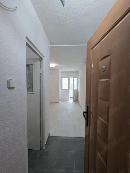 Garsonieră decomandată în Central