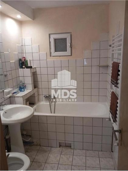 Apartament cu 2 camere decomandat în Aradului
