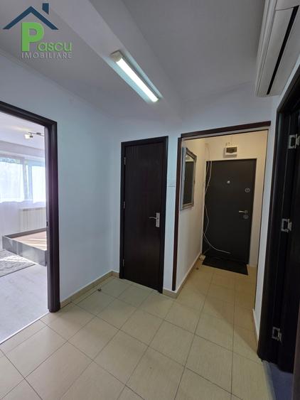 Apartament cu 2 camere decomandat, mobilat în Eroii Revoluției