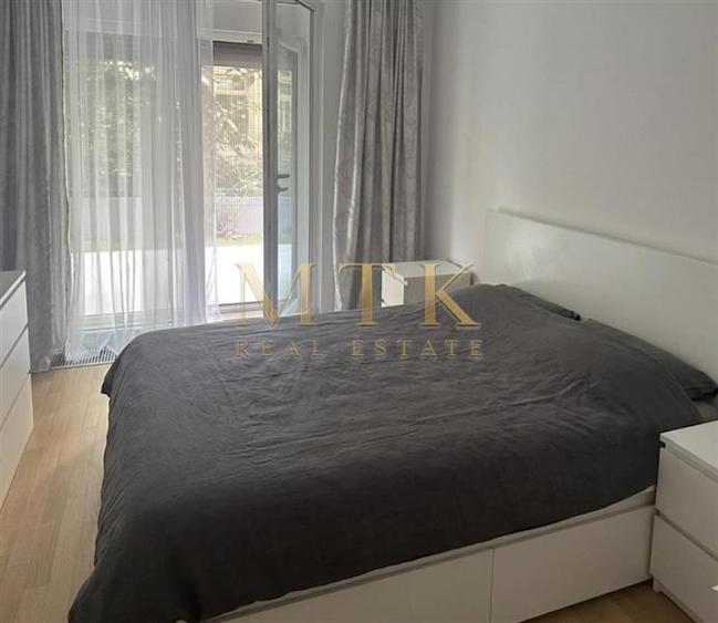 Apartament cu 3 camere decomandat, mobilat în Nordului