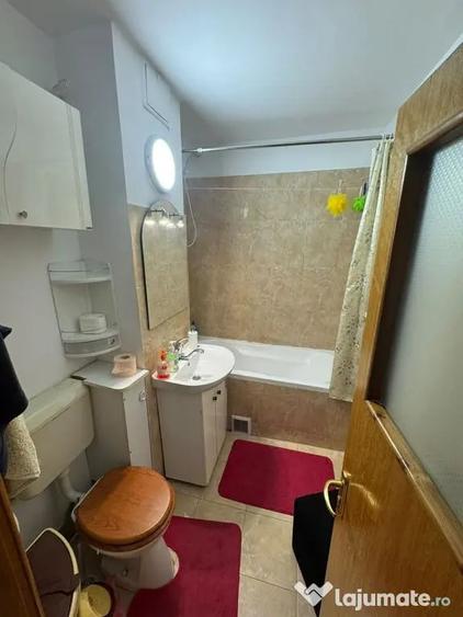 Apartament cu 2 camere decomandat în Capitol