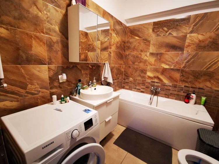 Apartament cu 2 camere decomandat în Berceni