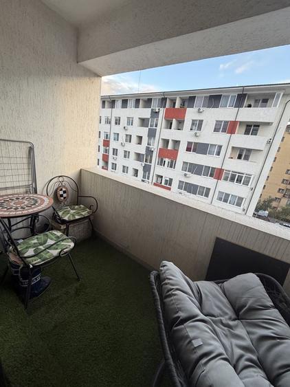 Apartament cu 2 camere semidecomandat în Roșu
