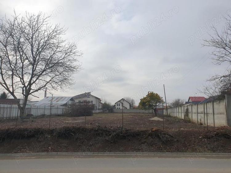 Teren de 2800 mp, în Pasărea