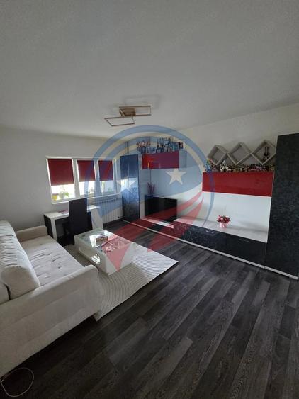 Apartament cu 2 camere decomandat în Calea București