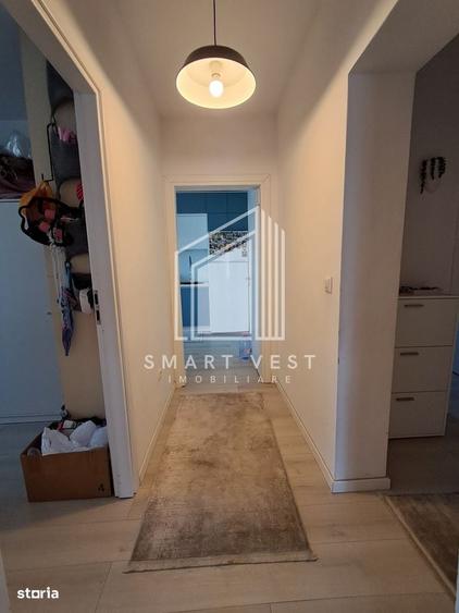 Apartament cu 4 camere semidecomandat în Central