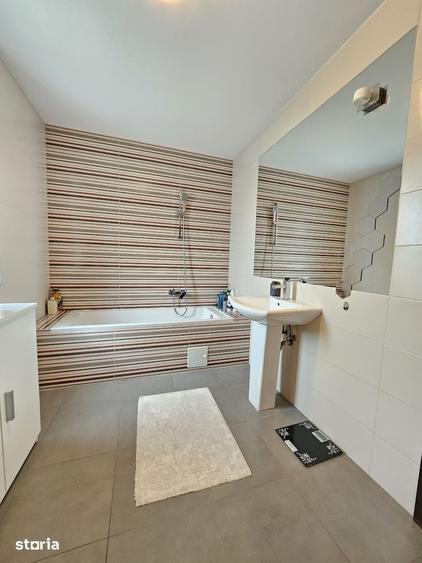 Casă cu 4 camere cu Teren 172 Mp în Ștefănești