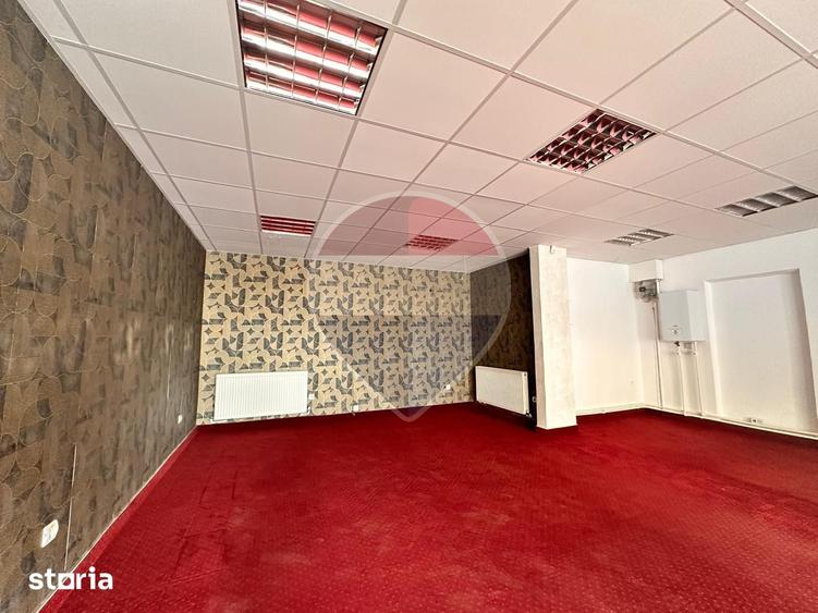 Spațiu comercial, de 70 mp, în Central