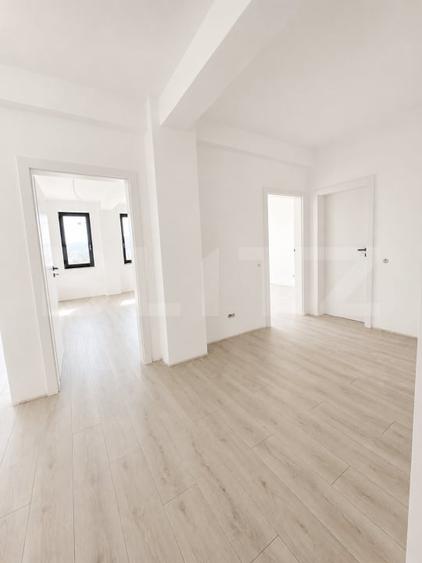 Apartament cu 3 camere decomandat în Independenței