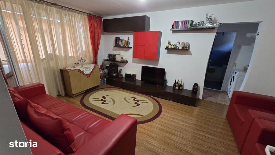 Apartament cu 3 camere, mobilat în Micro 17