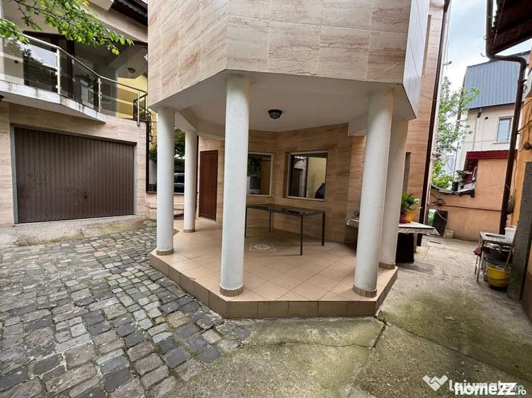 Casă cu 5 camere cu Teren 300 Mp în Colentina