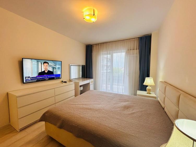 Apartament cu 3 camere semidecomandat, mobilat în Străulești