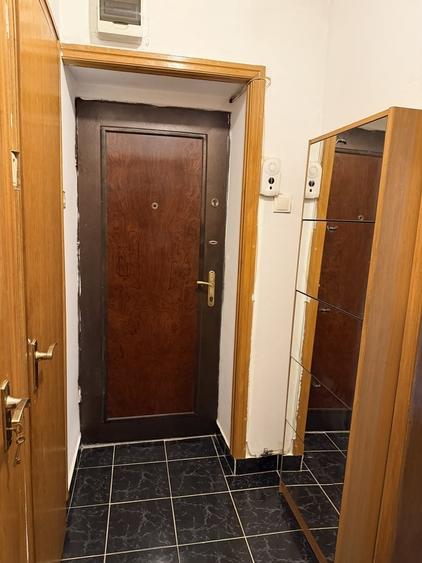 Apartament cu 3 camere semidecomandat în Câmpia Libertății