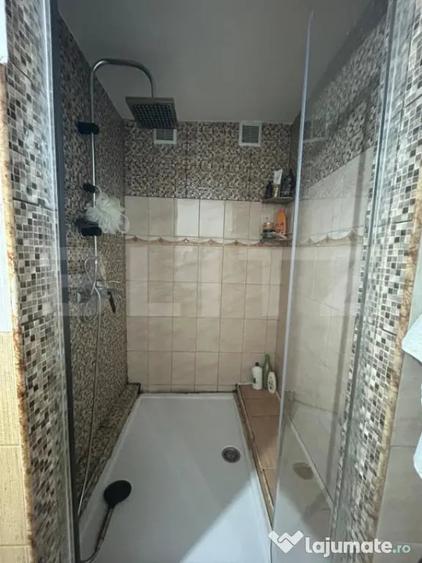Apartament cu 5 camere decomandat în Central