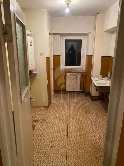 Apartament cu 3 camere decomandat în Zorilor