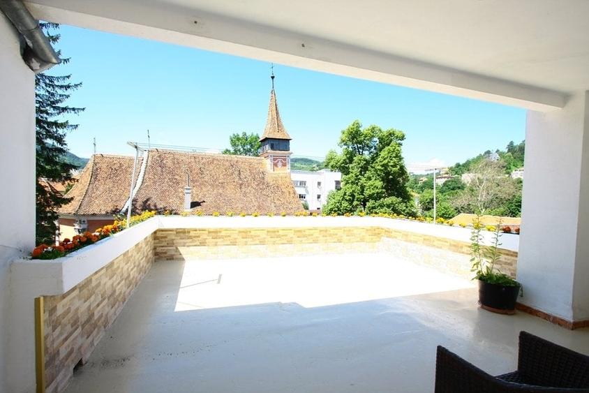 Apartament cu 3 camere decomandat, mobilat în Centrul Istoric