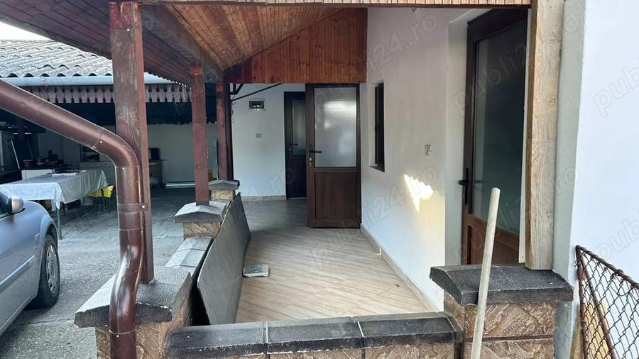 Casă cu 4 camere cu Teren 1450 Mp în Jebel