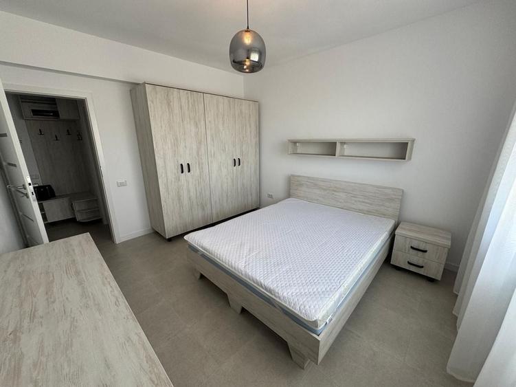 Apartament cu 2 camere decomandat, mobilat în Sud