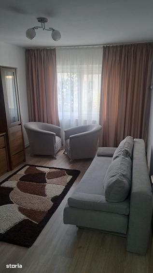 Garsonieră decomandată în Central