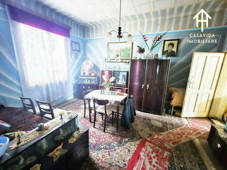 Casă cu 5 camere cu Teren 636 Mp în Central