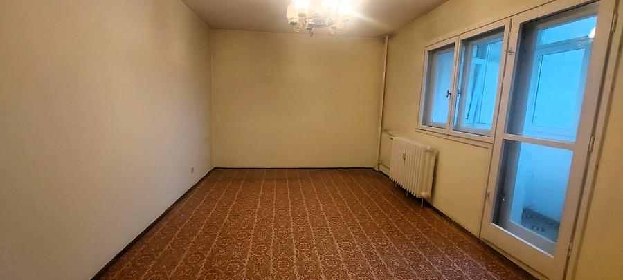 Apartament cu 2 camere decomandat în Iancului