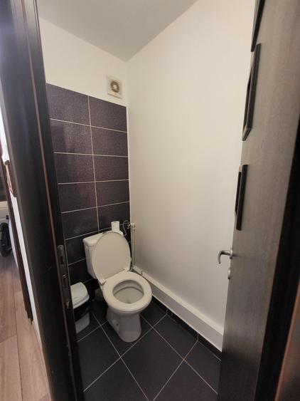 Apartament cu 3 camere decomandat în Dristor