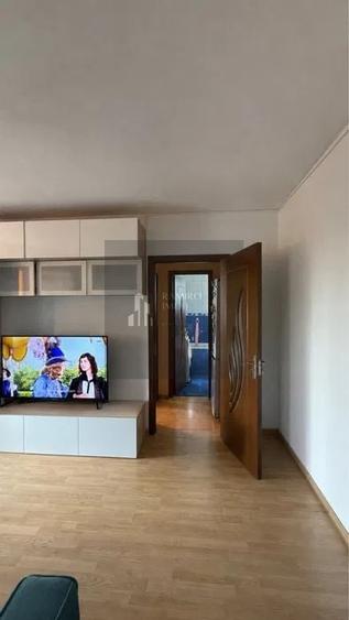 Apartament cu 2 camere semidecomandat, mobilat în Giurgiului