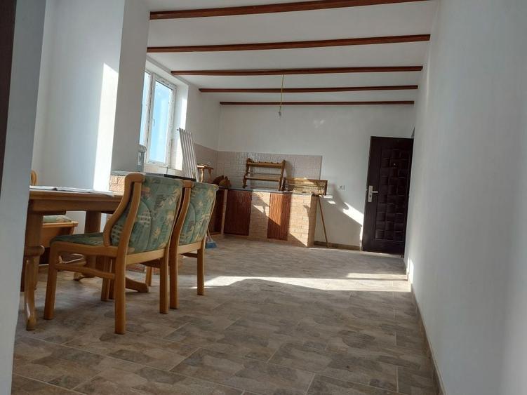 Apartament cu 2 camere decomandat în Est