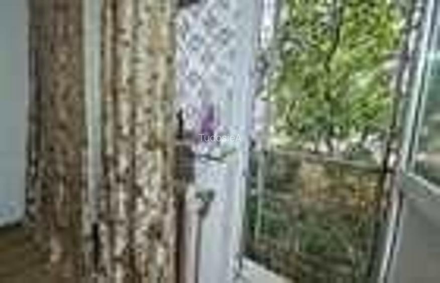 Inchiriere apartament 3 camere, 6 min Dristor metrou, 2 bai, loc parcare ,Renovat recent, P/4, Zona linistita , 525 Euro, DIRECT PROPRIETAR