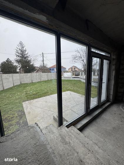 Casă cu 5 camere cu Teren 445 Mp în Cumpăna