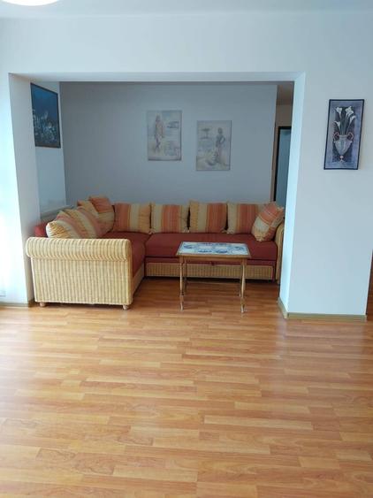 Apartament cu 2 camere decomandat în Sud