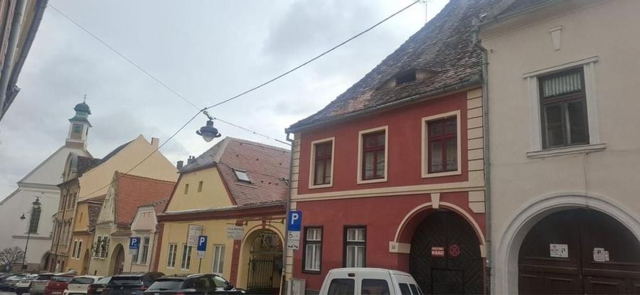 Apartament cu 2 camere nedecomandat în Lazaret