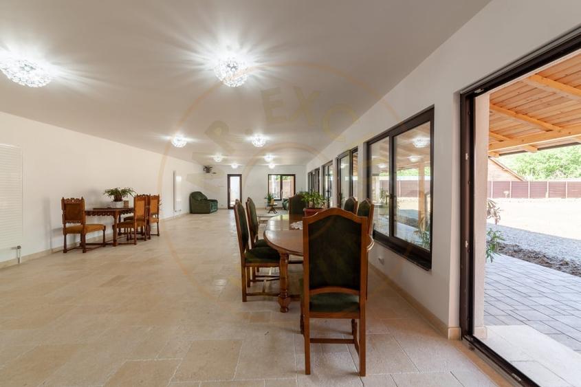 Casă individuală cu 1 camere cu Teren 1000 Mp în Est