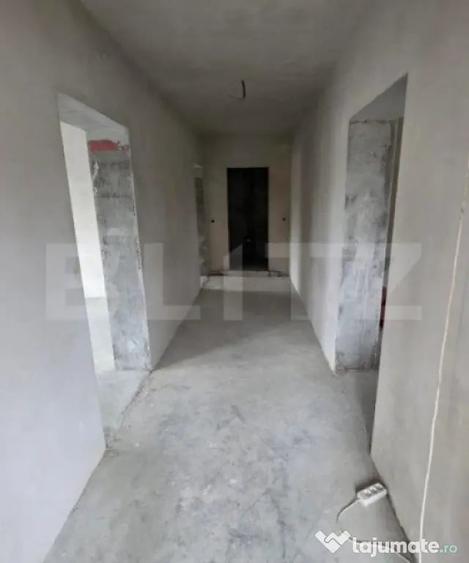 Casă cu 4 camere cu Teren 4000 Mp în Central