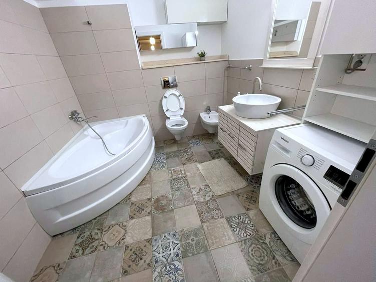 Apartament cu 2 camere semidecomandat, mobilat în Mărăști