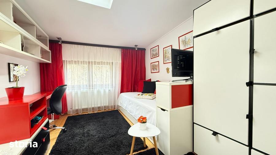 Casă cu 5 camere cu Teren 150 Mp în Ultracentral