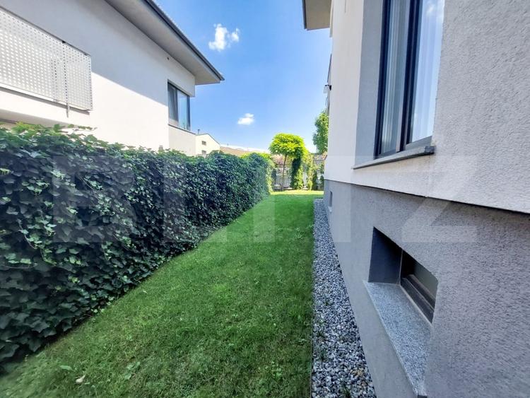 Casă individuală cu 5 camere cu Canalizare în Borhanci