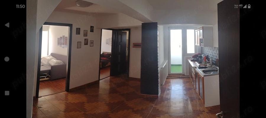 Apartament cu 4 camere decomandat în Central