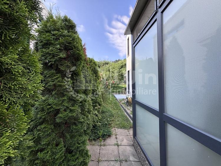 Duplex cu 4 camere cu Canalizare în Florești
