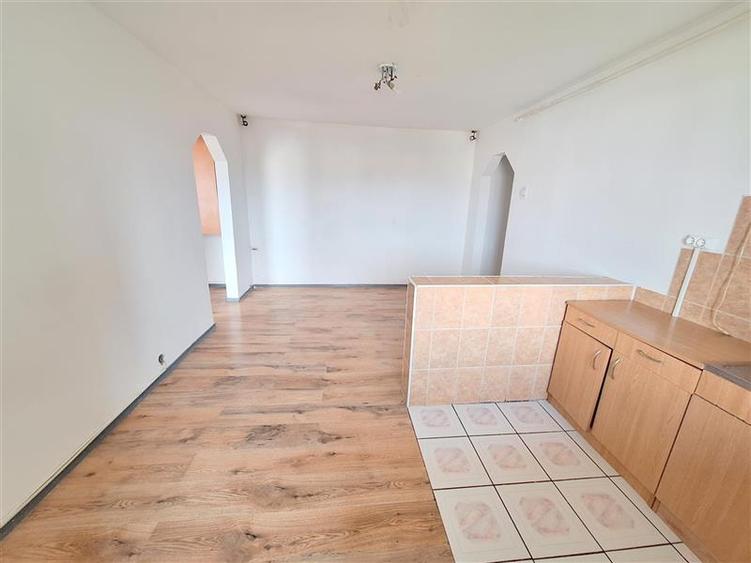 Apartament 2 camere semidecomandat, zona Mioritei - 2