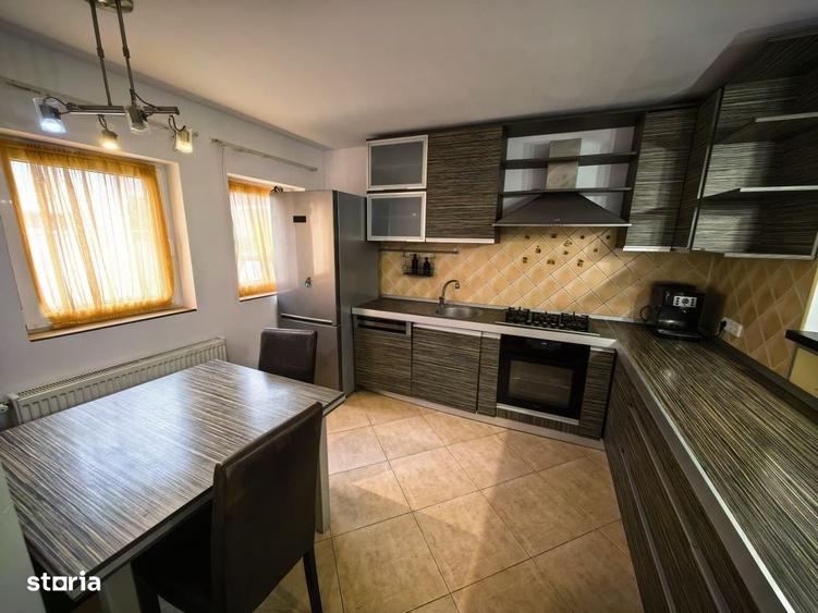 Casă cu 3 camere în Dumbrăvița