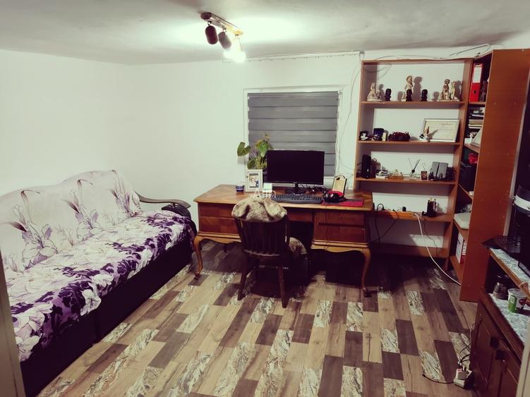 Inchiriere etaj casa