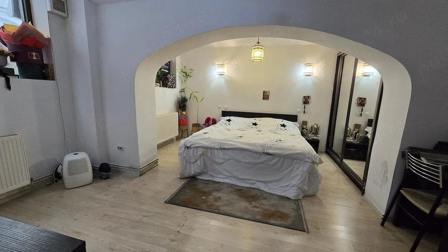 Garsonieră decomandată în Romană