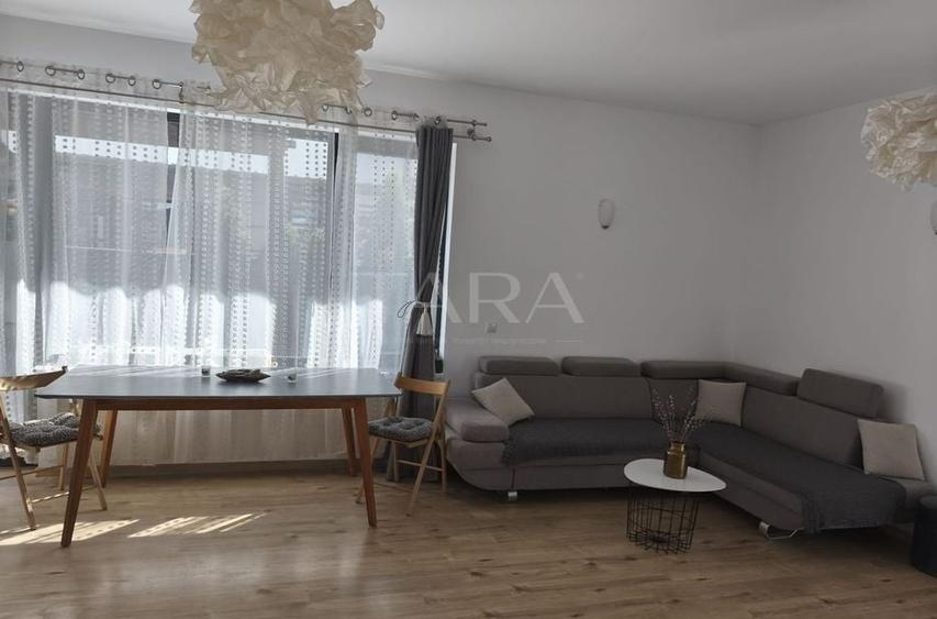 Duplex cu 4 camere cu Canalizare în Florești